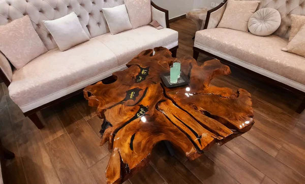 Premium Live Edge Center Table in Solid Wood – Natural Root Design