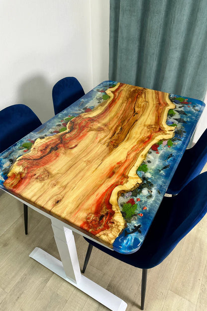 4 Seater Resin Dining with Sea Creatures